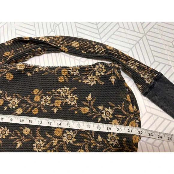 Free People Pretty Little Thermal Waffle Knit Shirt Top Small Floral Long Sleeve - Picture 9 of 10
